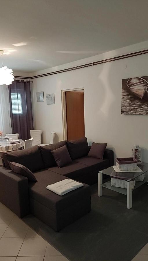 Apartmani Katarina Mundanije Buitenkant foto