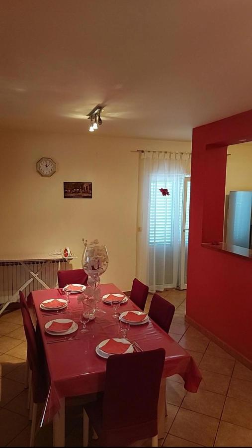 Apartmani Katarina Mundanije Buitenkant foto