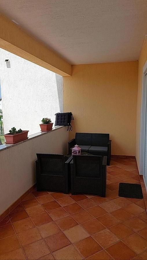 Apartmani Katarina Mundanije Buitenkant foto