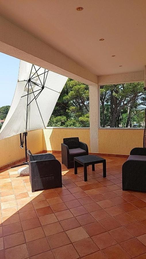 Apartmani Katarina Mundanije Buitenkant foto