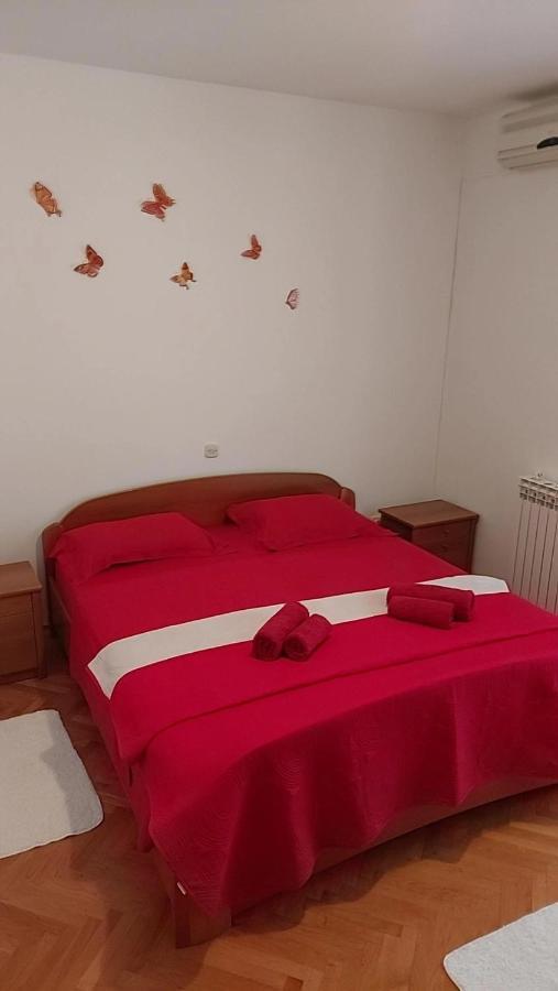 Apartmani Katarina Mundanije Buitenkant foto